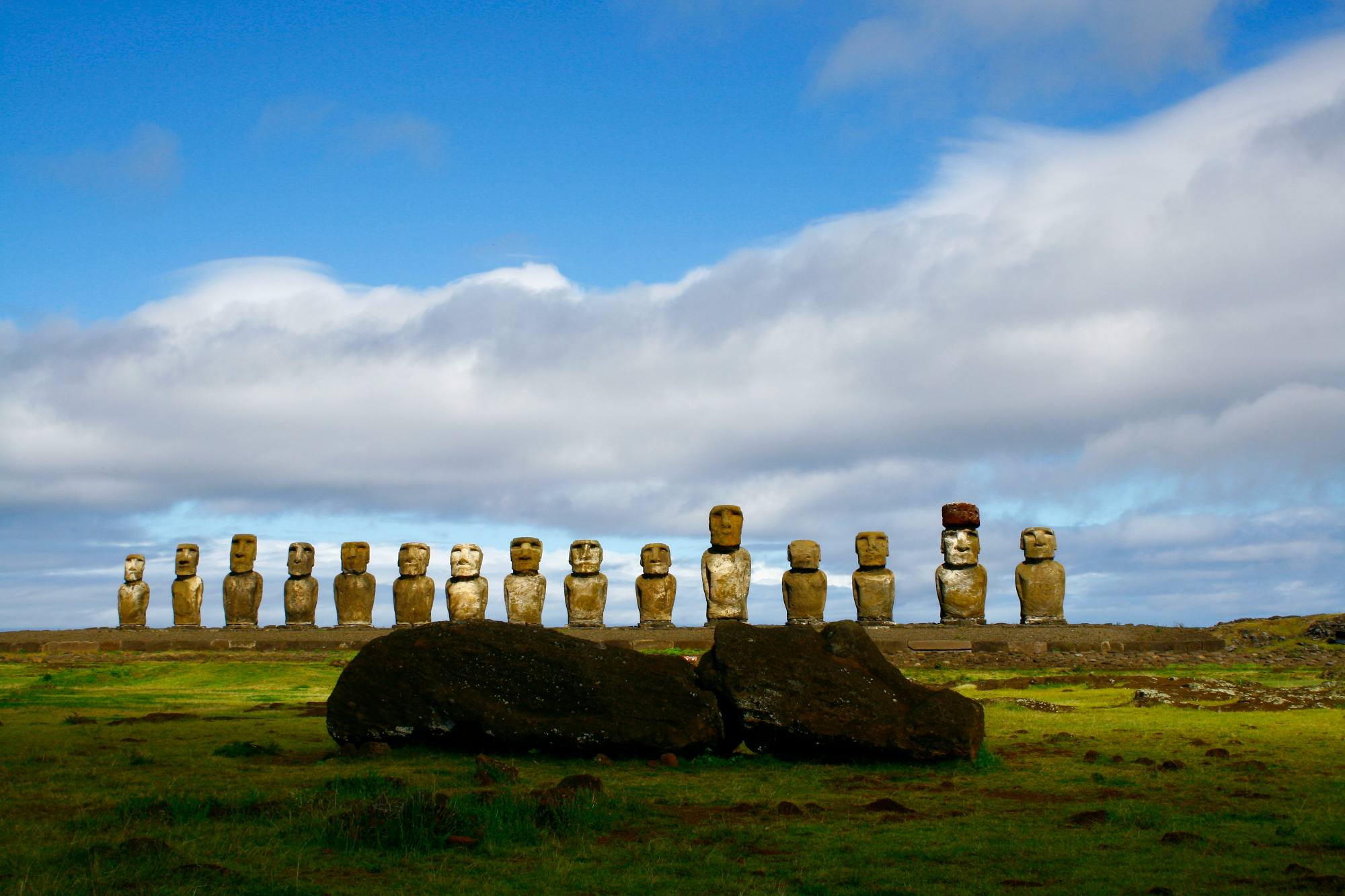 Discover the Moai